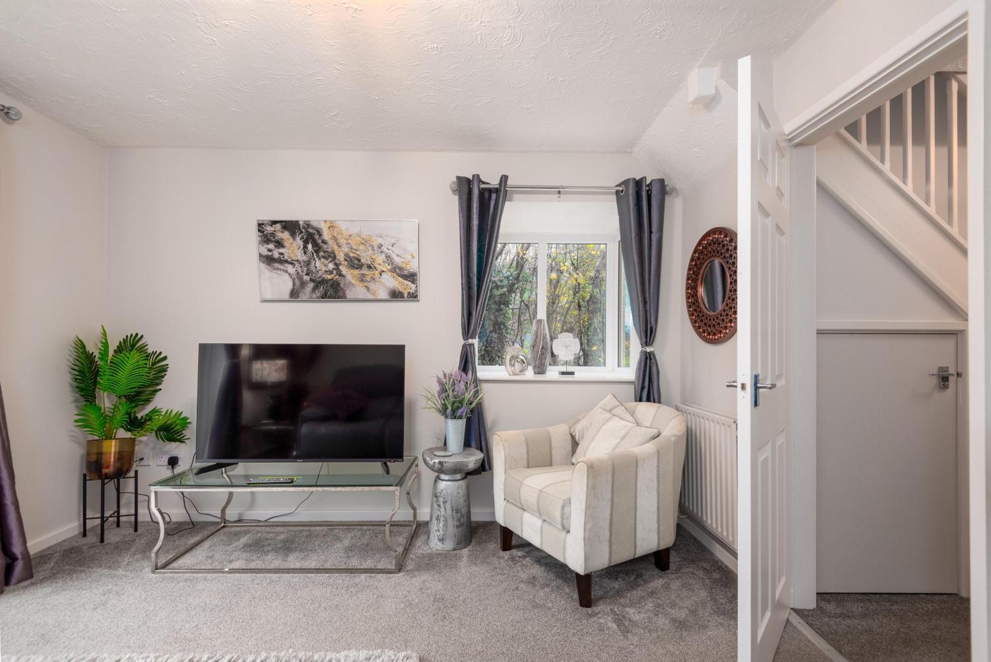 Worcester Fabulous Cherry Tree Mews Self Check In Dogs Welcome By Prior Arrangement , 2 Double Bedrooms ,Super Fast Wi-Fi, With Free Off Road Parking For 2 Vehicles Near Royal Hospital And Woodland Walks Buitenkant foto