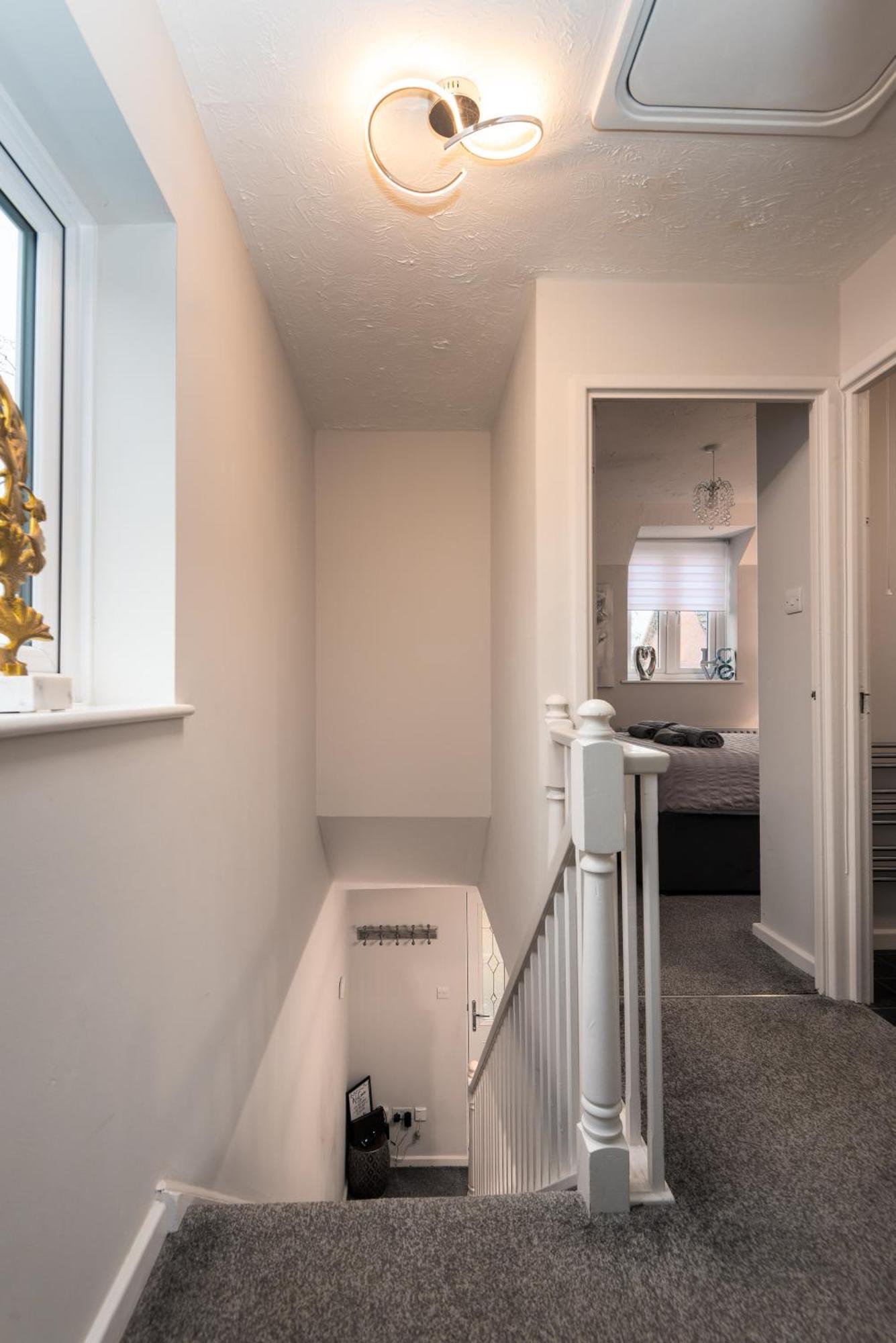 Worcester Fabulous Cherry Tree Mews Self Check In Dogs Welcome By Prior Arrangement , 2 Double Bedrooms ,Super Fast Wi-Fi, With Free Off Road Parking For 2 Vehicles Near Royal Hospital And Woodland Walks Buitenkant foto