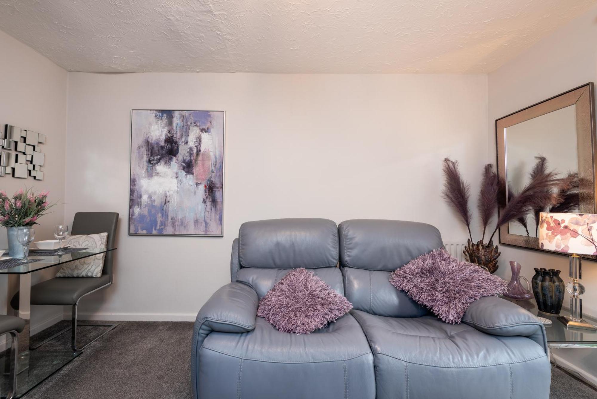 Worcester Fabulous Cherry Tree Mews Self Check In Dogs Welcome By Prior Arrangement , 2 Double Bedrooms ,Super Fast Wi-Fi, With Free Off Road Parking For 2 Vehicles Near Royal Hospital And Woodland Walks Buitenkant foto