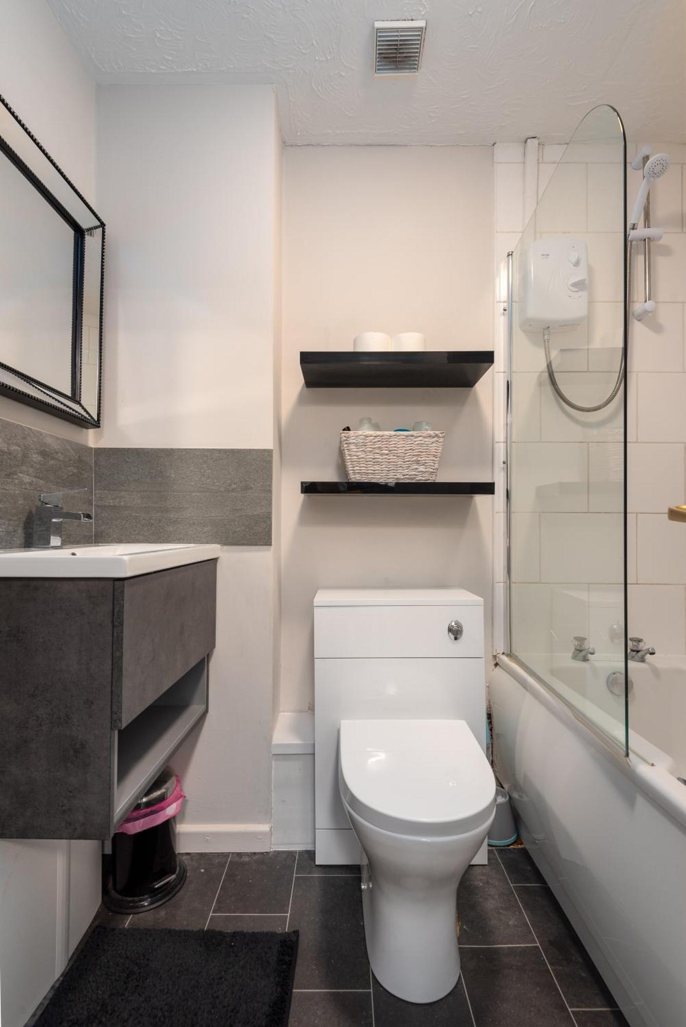 Worcester Fabulous Cherry Tree Mews Self Check In Dogs Welcome By Prior Arrangement , 2 Double Bedrooms ,Super Fast Wi-Fi, With Free Off Road Parking For 2 Vehicles Near Royal Hospital And Woodland Walks Buitenkant foto