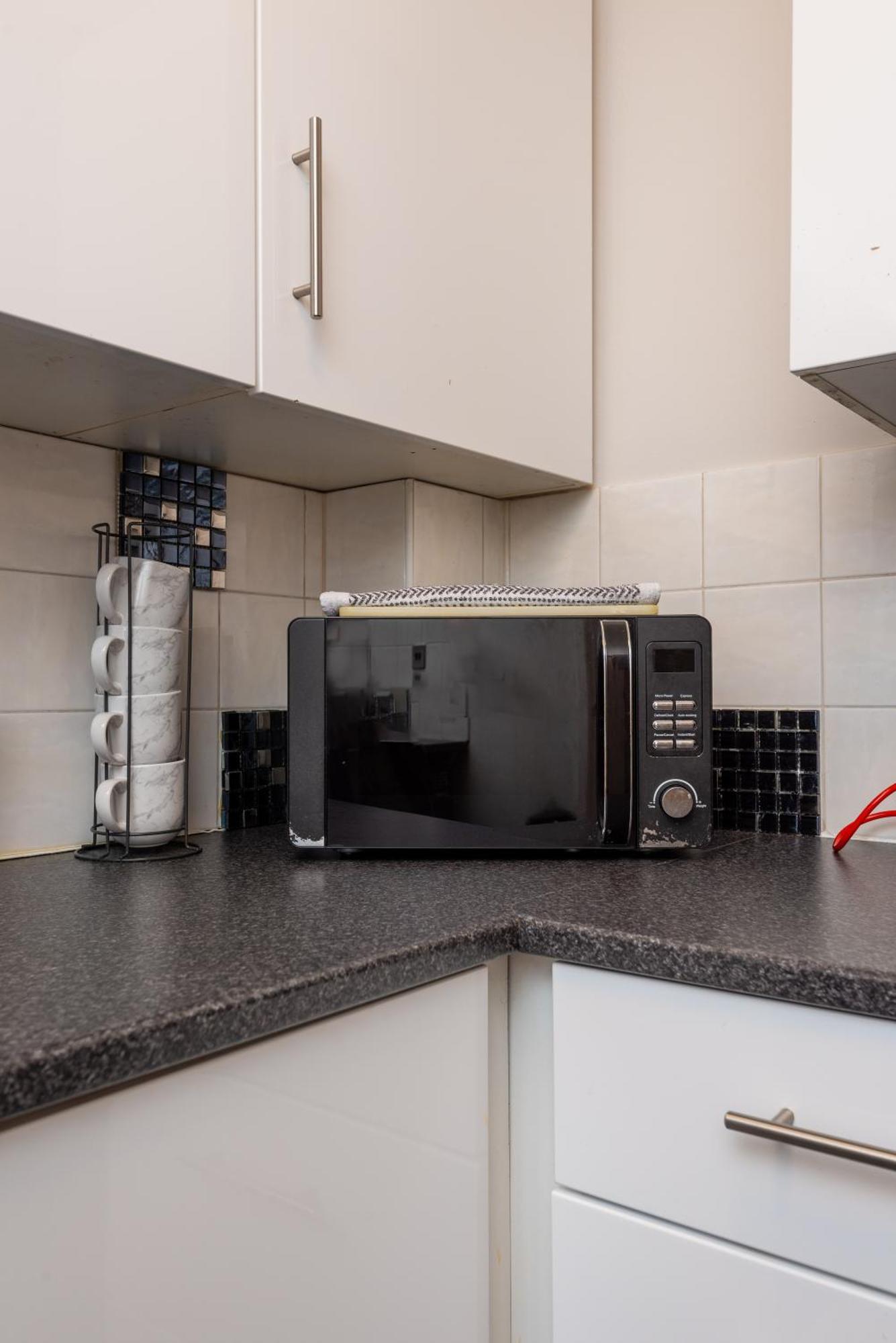 Worcester Fabulous Cherry Tree Mews Self Check In Dogs Welcome By Prior Arrangement , 2 Double Bedrooms ,Super Fast Wi-Fi, With Free Off Road Parking For 2 Vehicles Near Royal Hospital And Woodland Walks Buitenkant foto