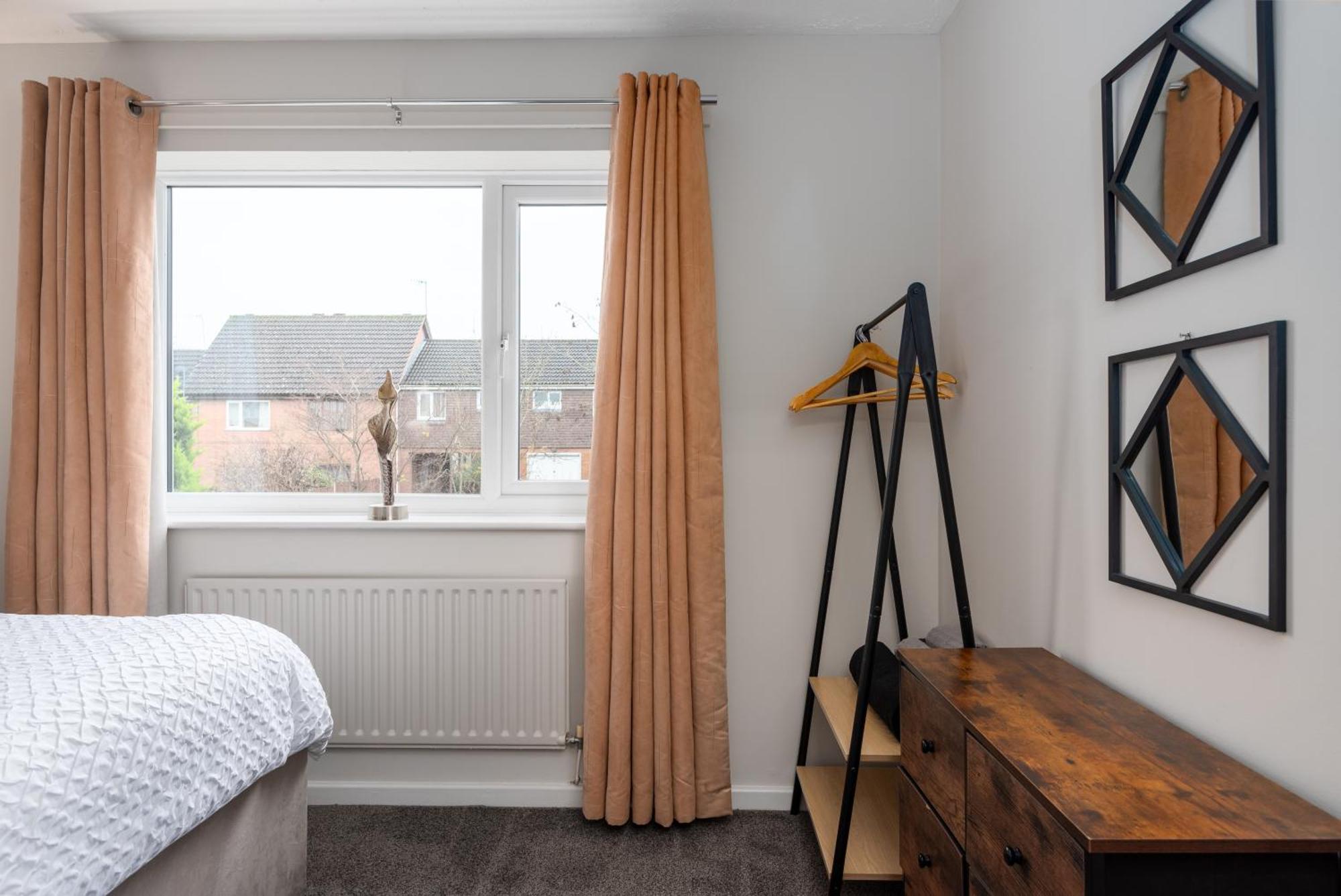 Worcester Fabulous Cherry Tree Mews Self Check In Dogs Welcome By Prior Arrangement , 2 Double Bedrooms ,Super Fast Wi-Fi, With Free Off Road Parking For 2 Vehicles Near Royal Hospital And Woodland Walks Buitenkant foto