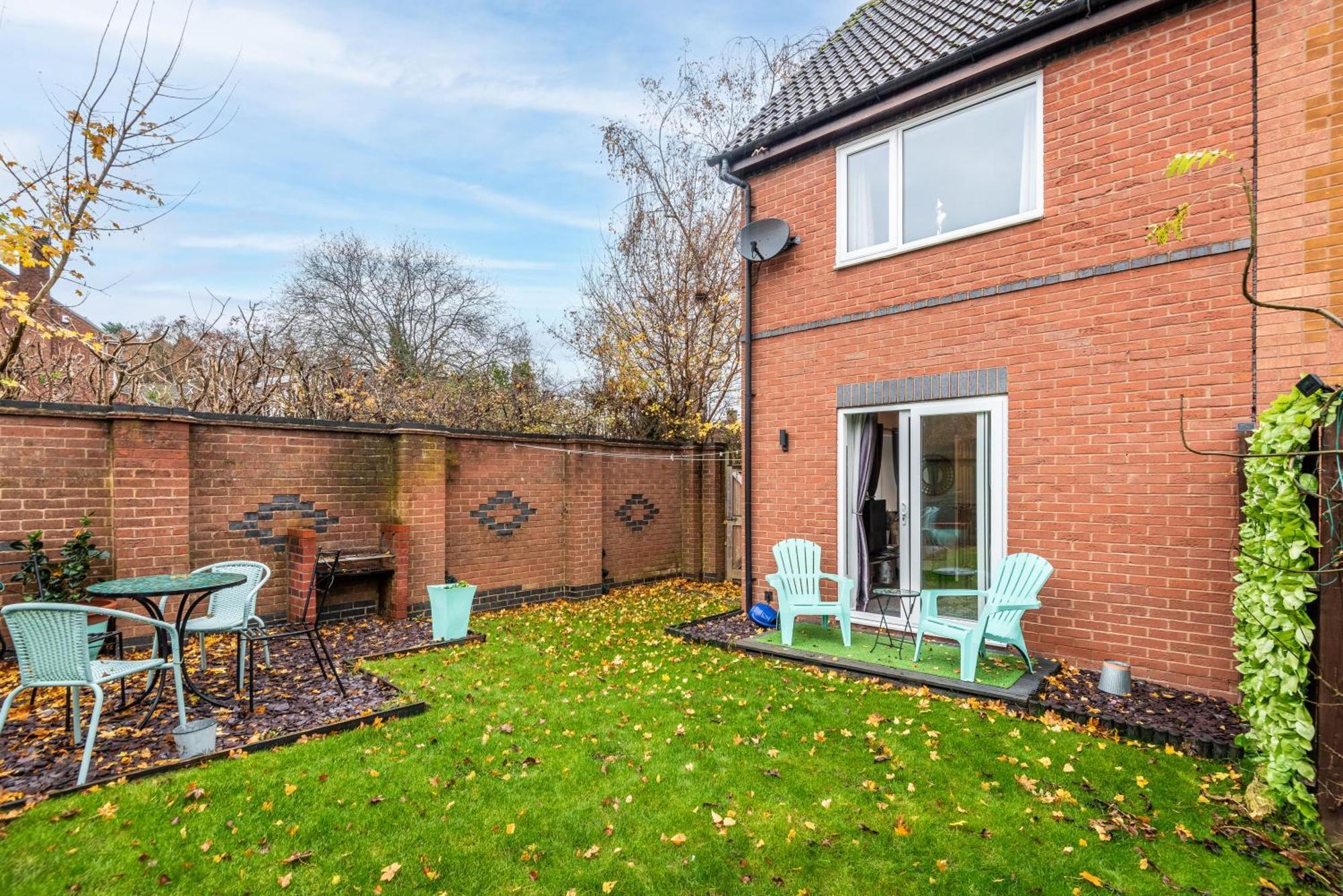 Worcester Fabulous Cherry Tree Mews Self Check In Dogs Welcome By Prior Arrangement , 2 Double Bedrooms ,Super Fast Wi-Fi, With Free Off Road Parking For 2 Vehicles Near Royal Hospital And Woodland Walks Buitenkant foto