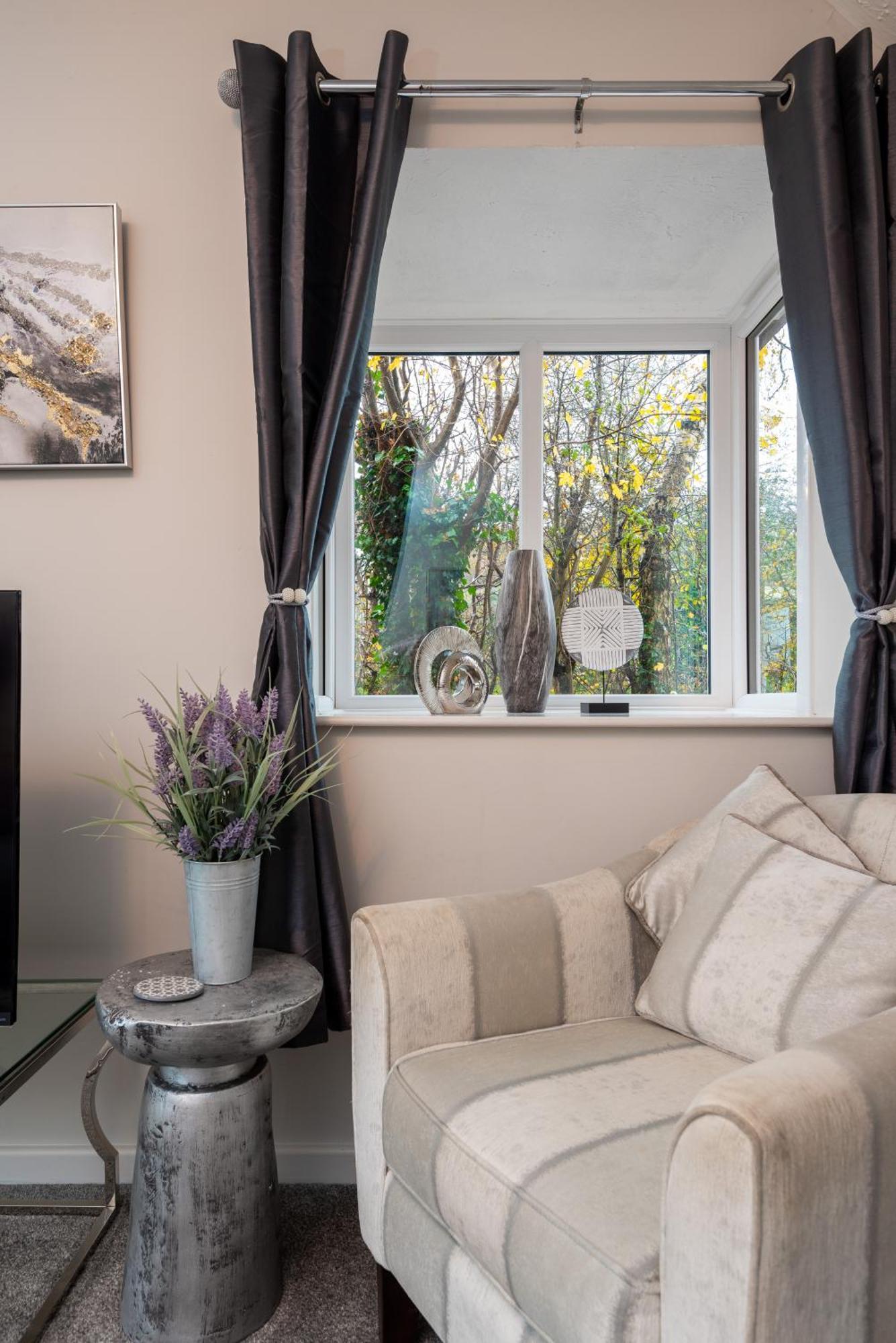 Worcester Fabulous Cherry Tree Mews Self Check In Dogs Welcome By Prior Arrangement , 2 Double Bedrooms ,Super Fast Wi-Fi, With Free Off Road Parking For 2 Vehicles Near Royal Hospital And Woodland Walks Buitenkant foto