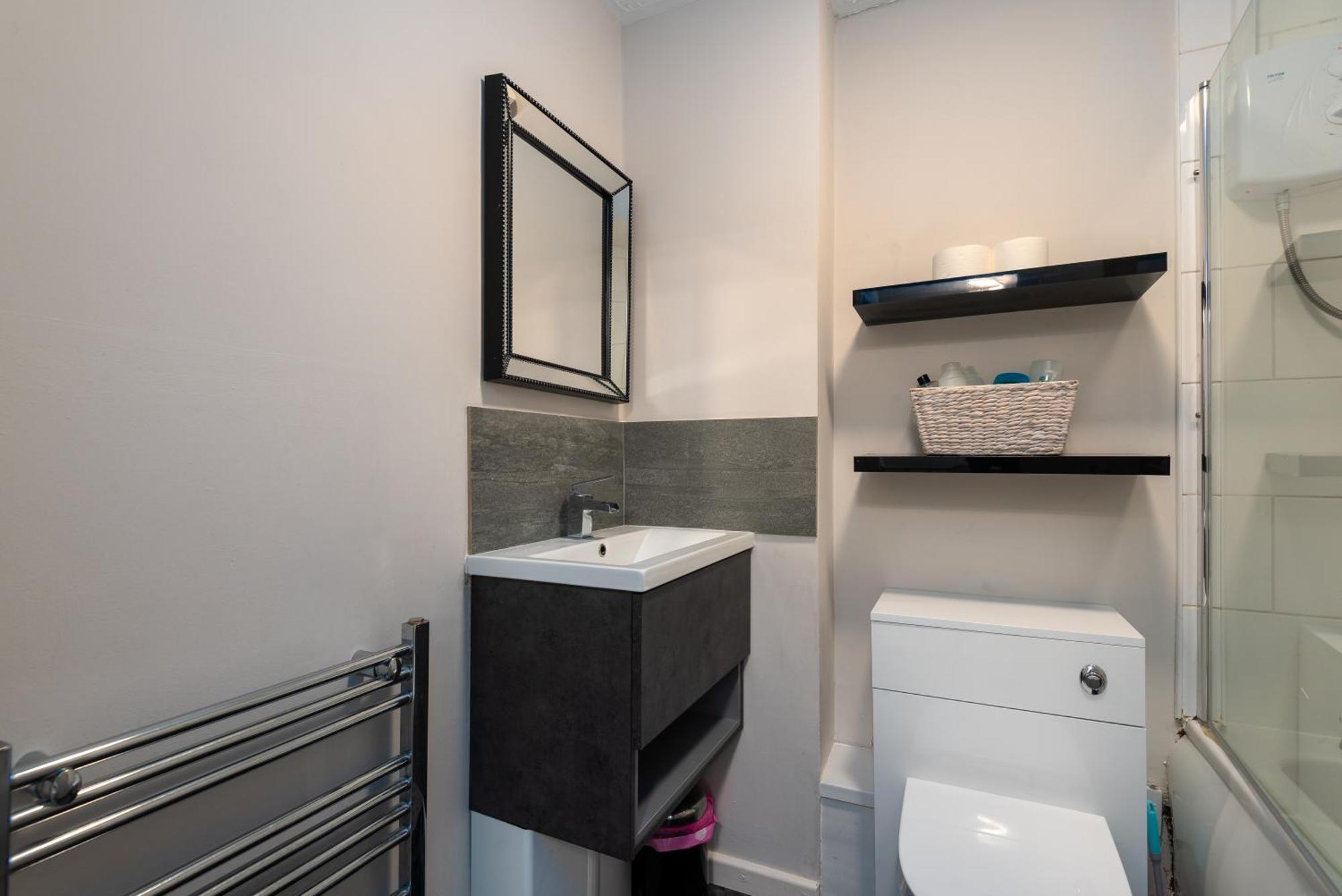 Worcester Fabulous Cherry Tree Mews Self Check In Dogs Welcome By Prior Arrangement , 2 Double Bedrooms ,Super Fast Wi-Fi, With Free Off Road Parking For 2 Vehicles Near Royal Hospital And Woodland Walks Buitenkant foto