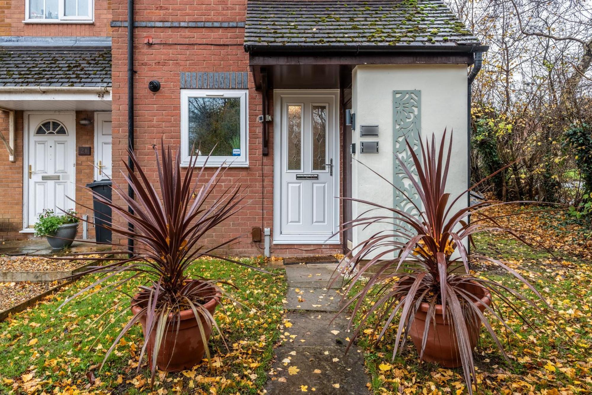 Worcester Fabulous Cherry Tree Mews Self Check In Dogs Welcome By Prior Arrangement , 2 Double Bedrooms ,Super Fast Wi-Fi, With Free Off Road Parking For 2 Vehicles Near Royal Hospital And Woodland Walks Buitenkant foto