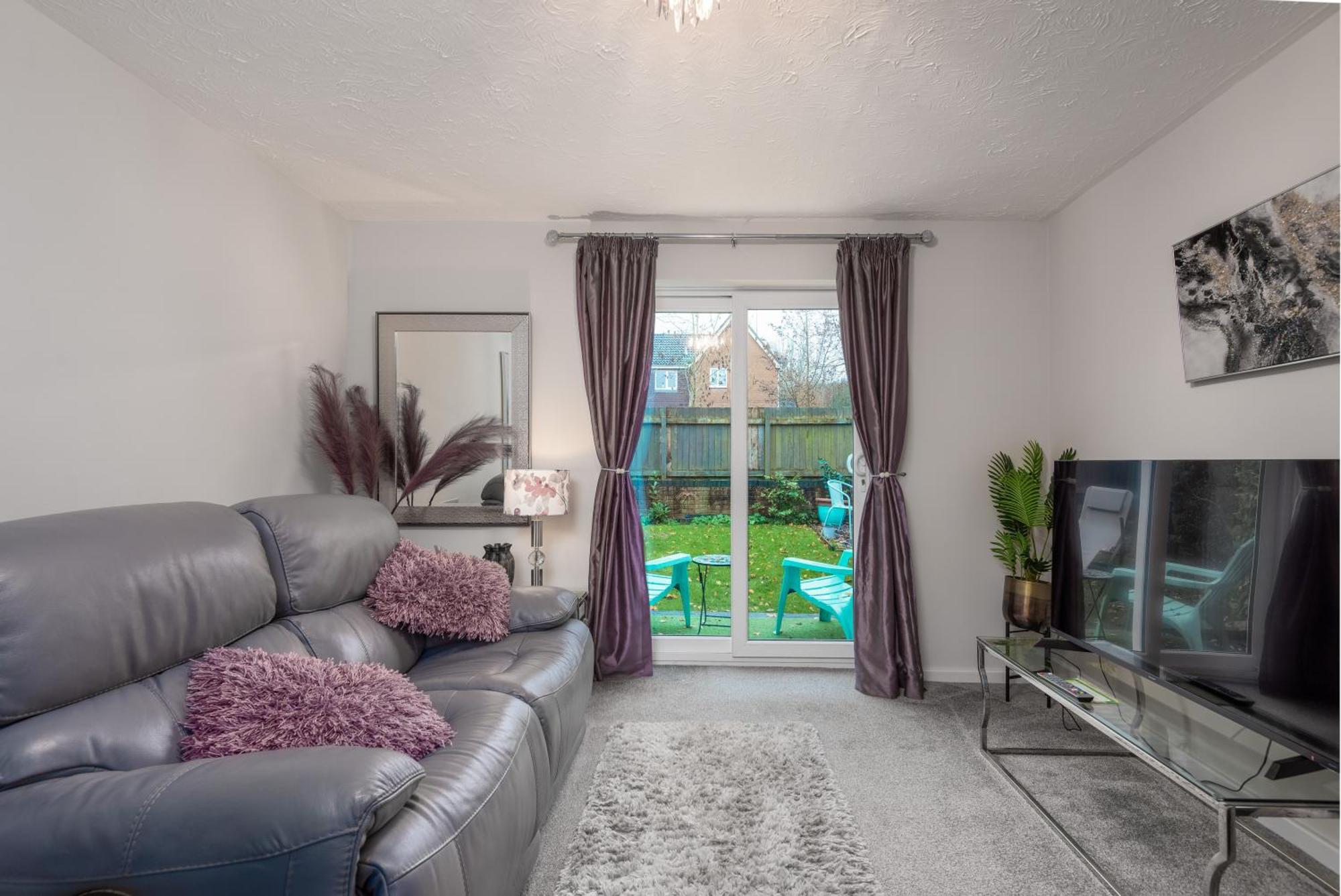 Worcester Fabulous Cherry Tree Mews Self Check In Dogs Welcome By Prior Arrangement , 2 Double Bedrooms ,Super Fast Wi-Fi, With Free Off Road Parking For 2 Vehicles Near Royal Hospital And Woodland Walks Buitenkant foto