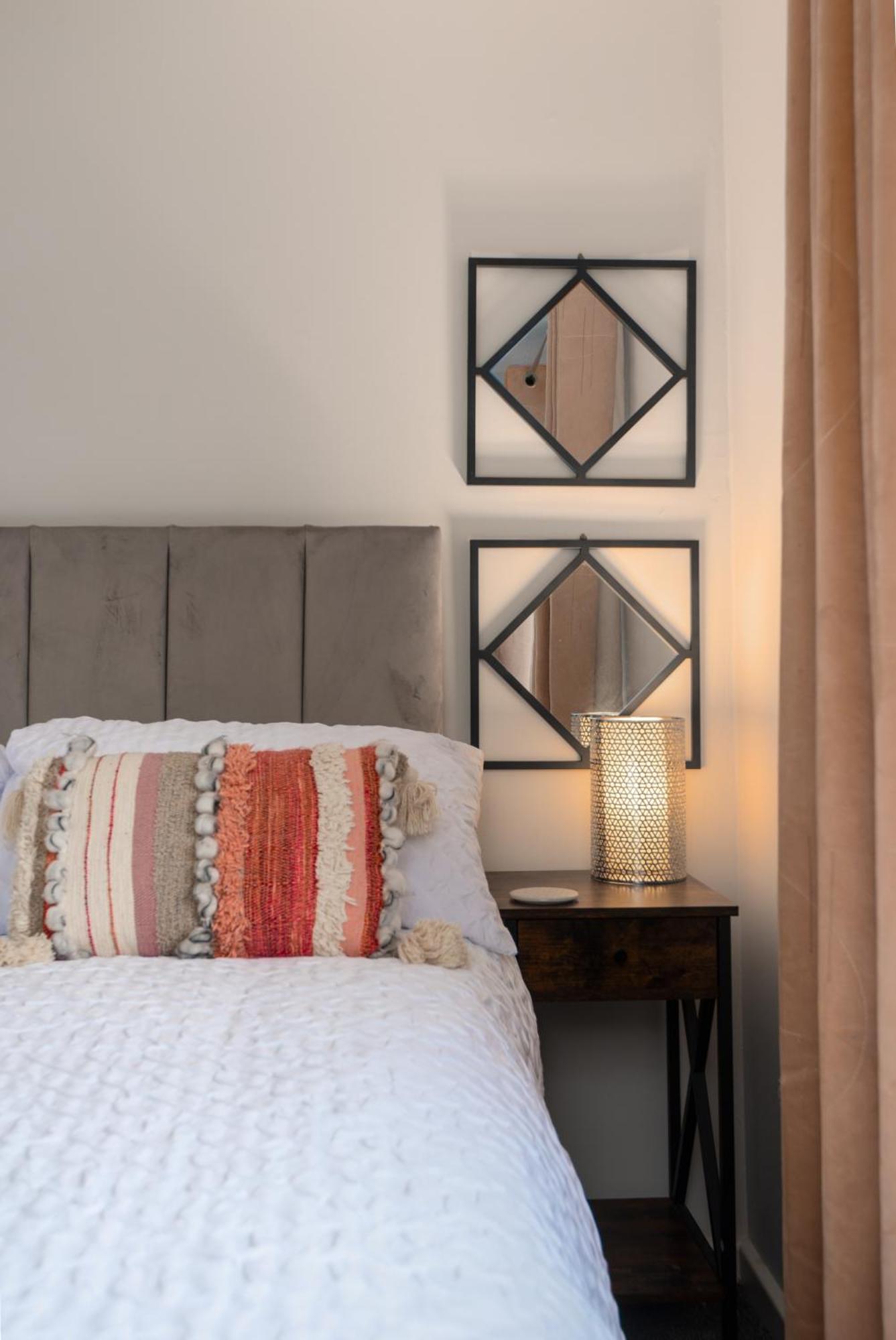 Worcester Fabulous Cherry Tree Mews Self Check In Dogs Welcome By Prior Arrangement , 2 Double Bedrooms ,Super Fast Wi-Fi, With Free Off Road Parking For 2 Vehicles Near Royal Hospital And Woodland Walks Buitenkant foto